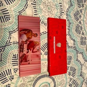 Jeffree Star cavity highlighter palette